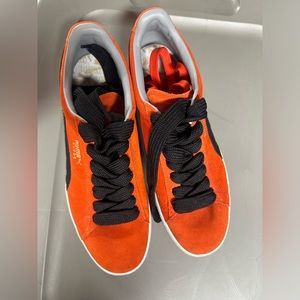 Men’s never worn Puma Suede Clydes